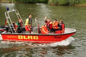 Rettungsboot mit dem Prinzenpaar der Giemaulgilde Heidingsfeld